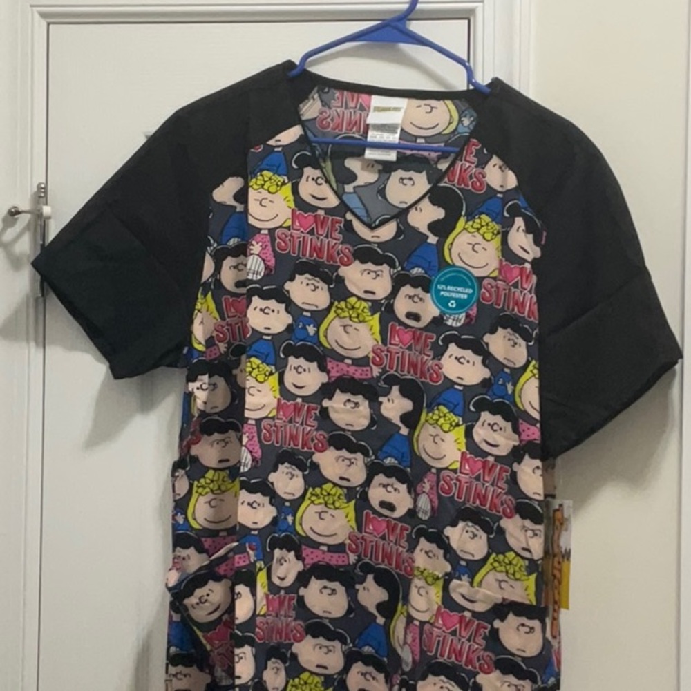 Peanuts “Love Stinks” Lucy and Peppermint Patty Scrub Top